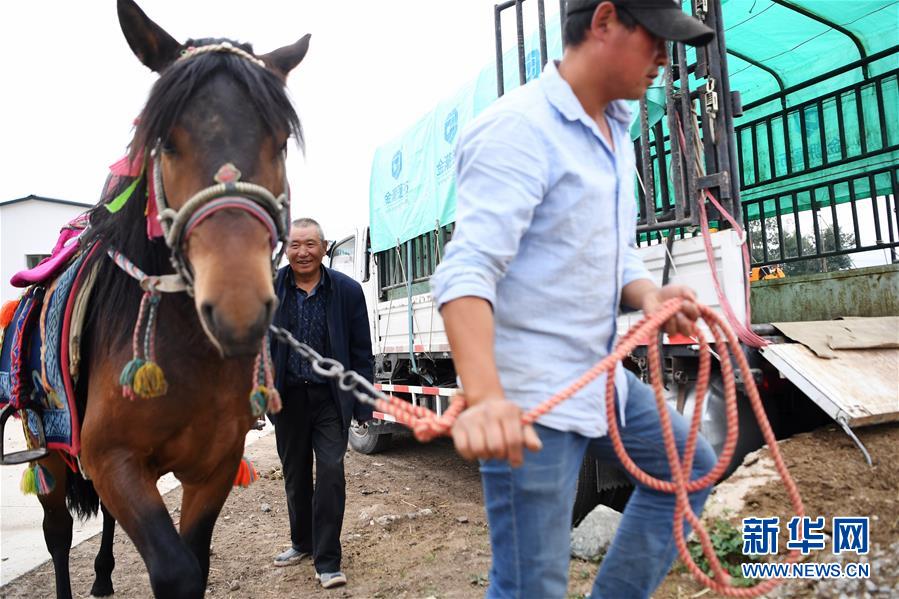 (新華全媒頭條·圖文互動)(10)大山的回響——三個民族自治縣的70年巨變