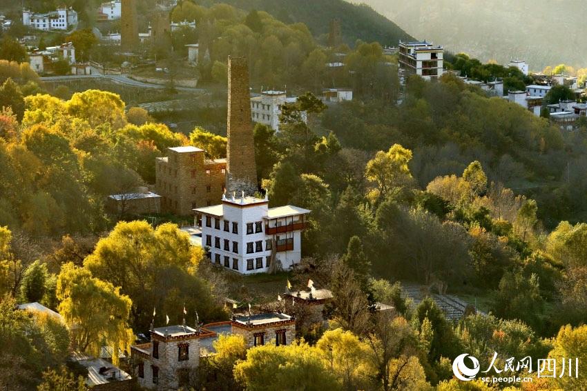 丹巴美景。李永安攝