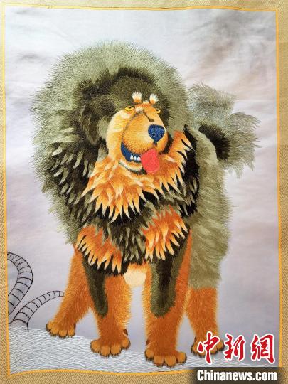 圖為藏繡作品?！∑钤鲚?攝