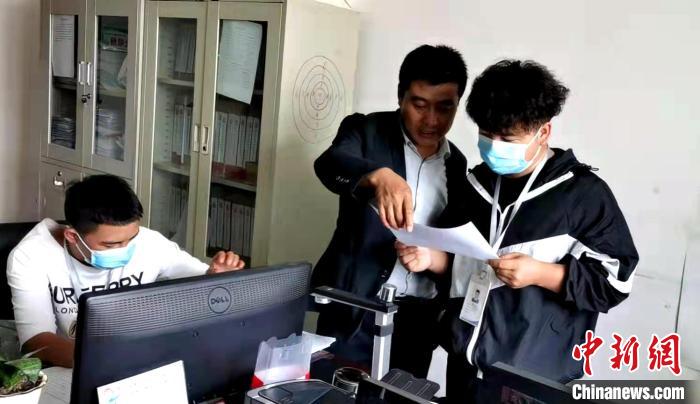 【十年@每一個(gè)奮斗的你】青海湖畔創(chuàng)業(yè)大學(xué)生:回鄉(xiāng)就是為了服務(wù)鄉(xiāng)親回饋家鄉(xiāng)