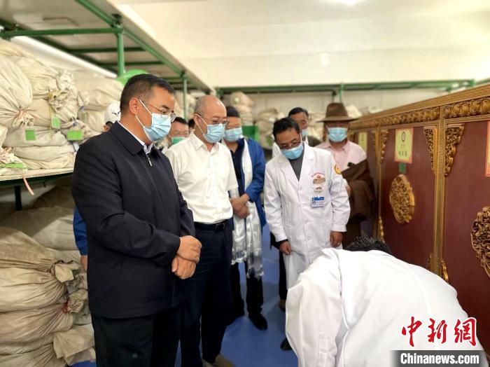 青海：“花式”取經(jīng)，傳承應(yīng)用多項(xiàng)中藏醫(yī)適宜技術(shù)