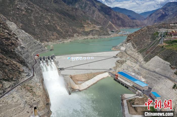金沙江上游蘇洼龍水電站又一臺機組投產發(fā)電