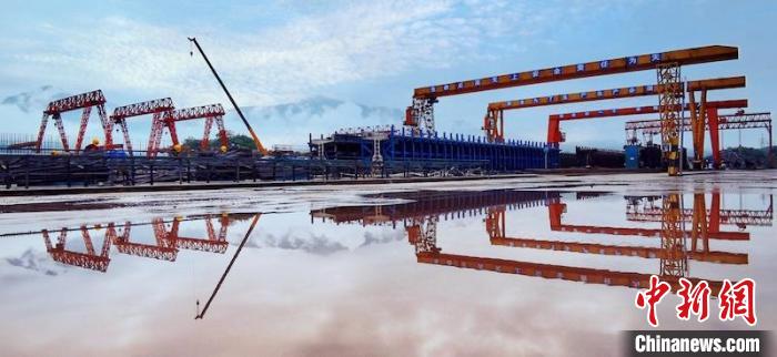 成蘭鐵路高原段T梁發(fā)運全部完成?！≈需F八局 供圖