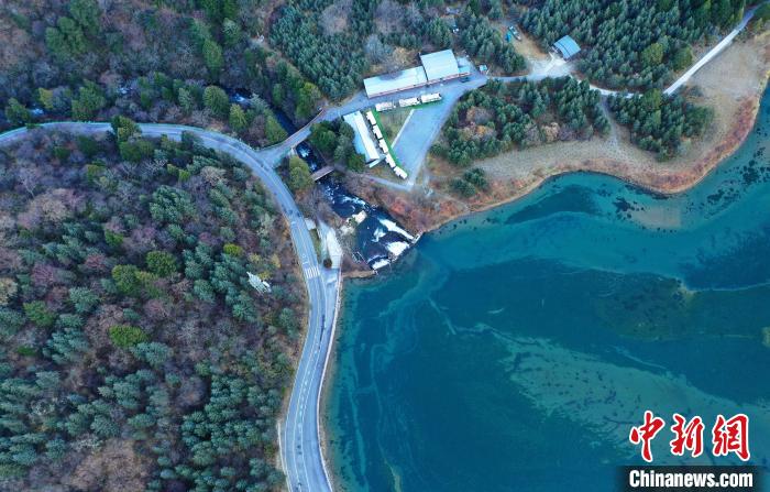 畢棚溝景區(qū)風(fēng)光。　安源 攝