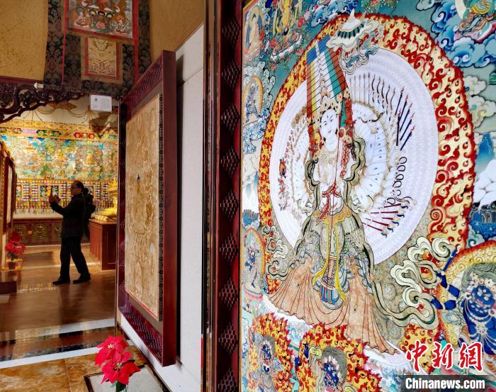 圖為熱貢唐卡?！?zhí)砀?攝