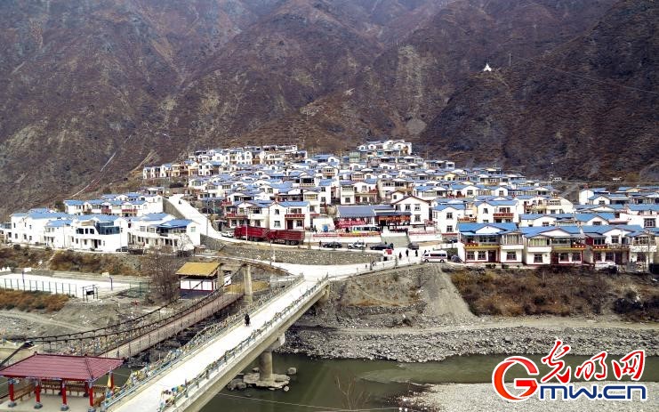 我們的家園｜黨建引領發(fā)展，這座高原山村“變身”別墅村