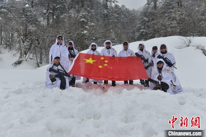 圖為主權宣誓?！铎o 攝