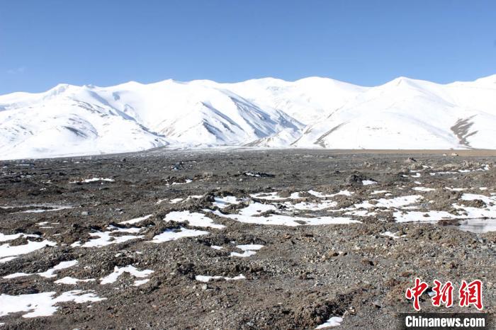 2019年10月冰體融化后遺留下的碎屑物。中科院青藏高原所 供圖