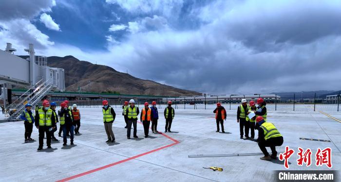 圖為驗收組驗收項目?！〉┰鐾?攝