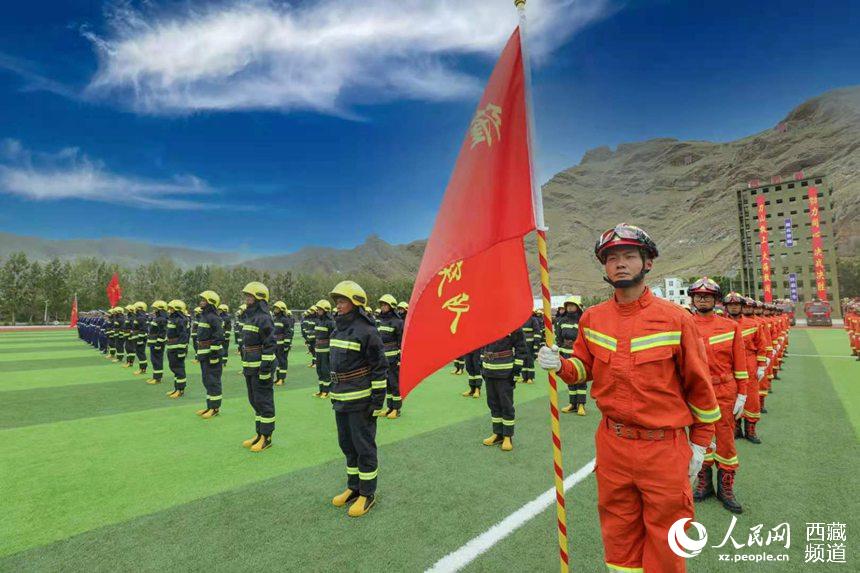 誓師大會(huì)現(xiàn)場(chǎng)。 人民網(wǎng) 李海霞 攝