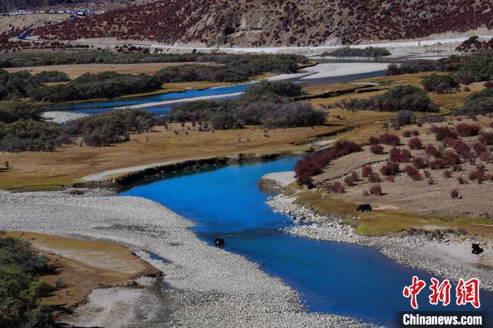 資料圖為拉薩市墨竹工卡縣境內(nèi)的美景?！∝暩聛硭?攝