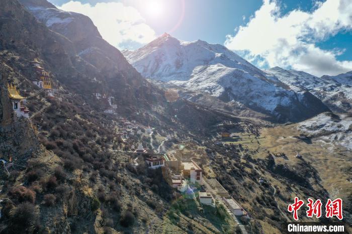 資料圖為拉薩市達(dá)孜區(qū)境內(nèi)的扎葉巴寺?！∝暩聛硭?攝