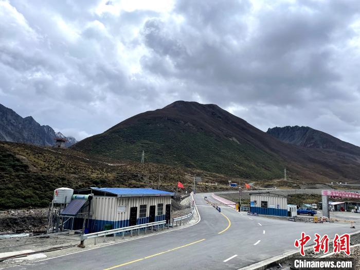 西藏邊境警察：守護G219！在移動方艙的青春堅守