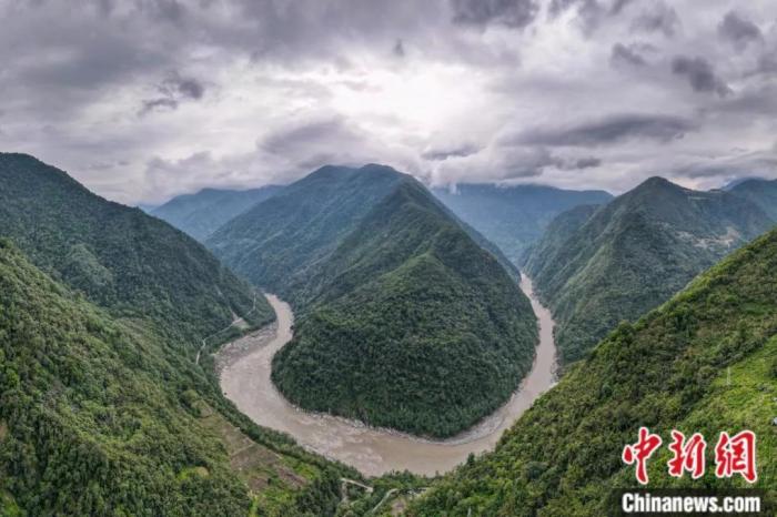 林多大拐彎。