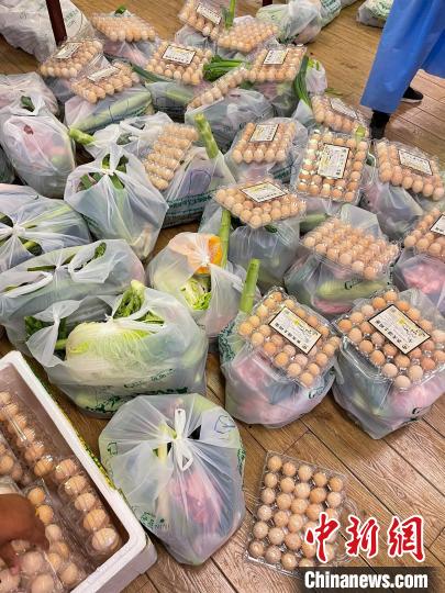 西藏格拉丹東超市疫情期間全力保障市場供應?！∈茉L者供圖