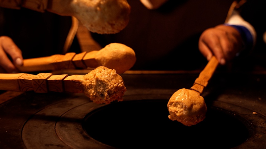  烤“結(jié)達(dá)”。