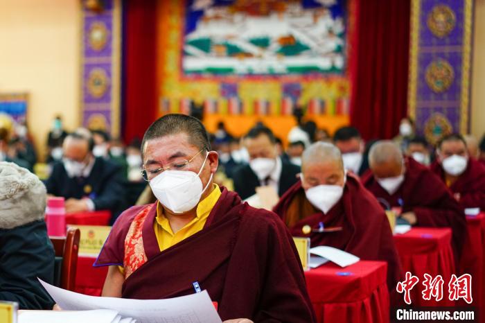 圖為宗教界委員參會建言資政?！〗w波 攝