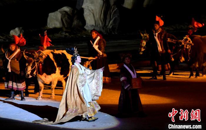 3月17日，西藏拉薩，《文成公主》大型史詩劇演出現(xiàn)場?！±盍?攝