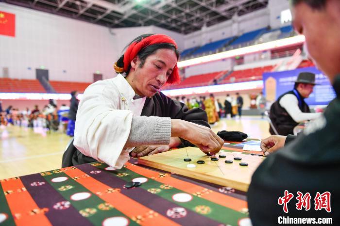 圖為比賽現(xiàn)場?！∝暩聛硭?攝