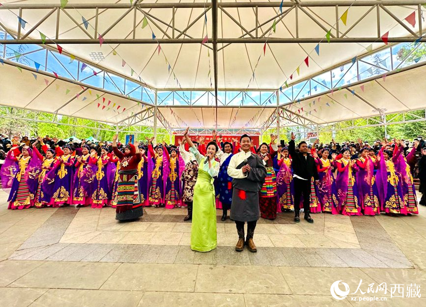 演出活動結(jié)束。人民網(wǎng) 次仁羅布攝