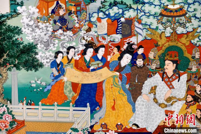 圖為5月16日，展覽中的新創(chuàng)唐卡作品(局部)?！±盍?攝