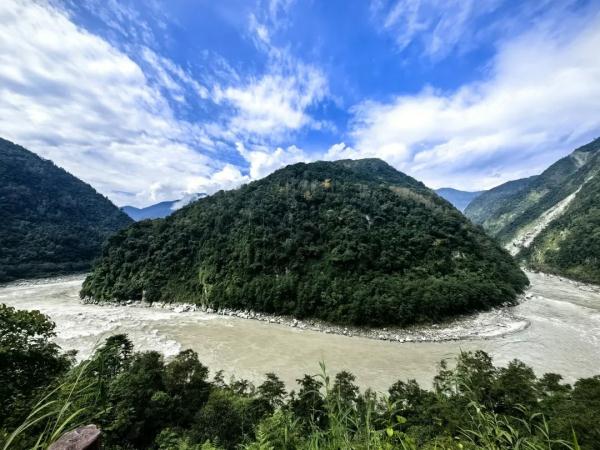 幾代建設者，歷經(jīng)半個多世紀完成！這是一條怎樣的公路？