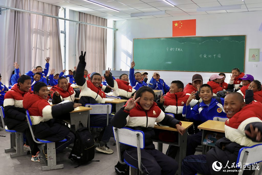 安置在定日縣委黨校讀書的學(xué)生。人民日報記者 鮮敢攝