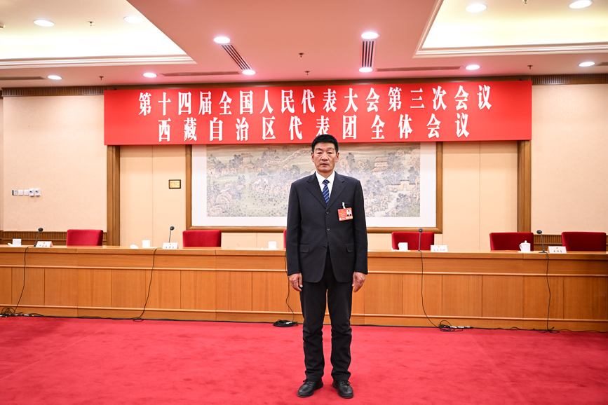 全國(guó)人大代表、國(guó)網(wǎng)拉薩供電公司城區(qū)供電服務(wù)中心帶電作業(yè)保電班副班長(zhǎng)扎西尼瑪。次吉美朵攝