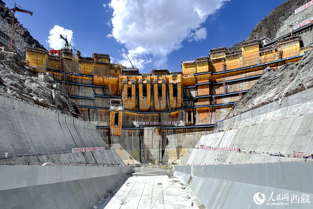 葉巴灘水電站。