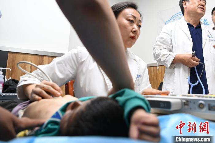 “天使之旅”2025西藏先心病患兒篩查救助行動走進(jìn)拉薩