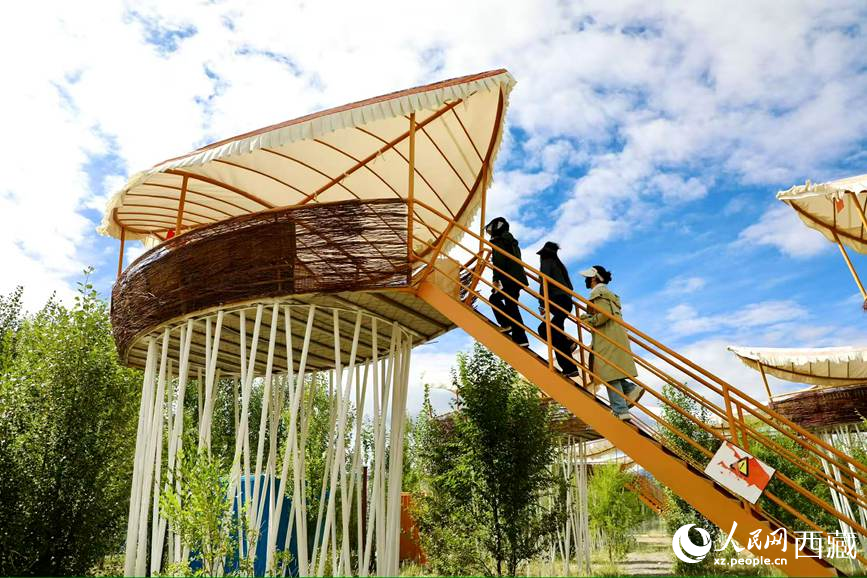 西普農(nóng)博園里的鳥巢餐廳。人民網(wǎng)記者 次仁羅布攝