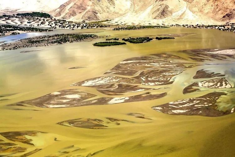 懂西藏的人，一定不會(huì)錯(cuò)過林芝的秋天