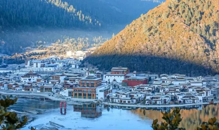 懂西藏的人，一定不會(huì)錯(cuò)過林芝的秋天