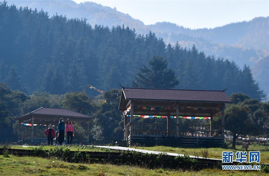 （全面建成小康社會“百城千縣萬村調(diào)研行”·圖文互動）（3）青?？柎澹骸肮夤鞔濉钡娜A麗轉(zhuǎn)身