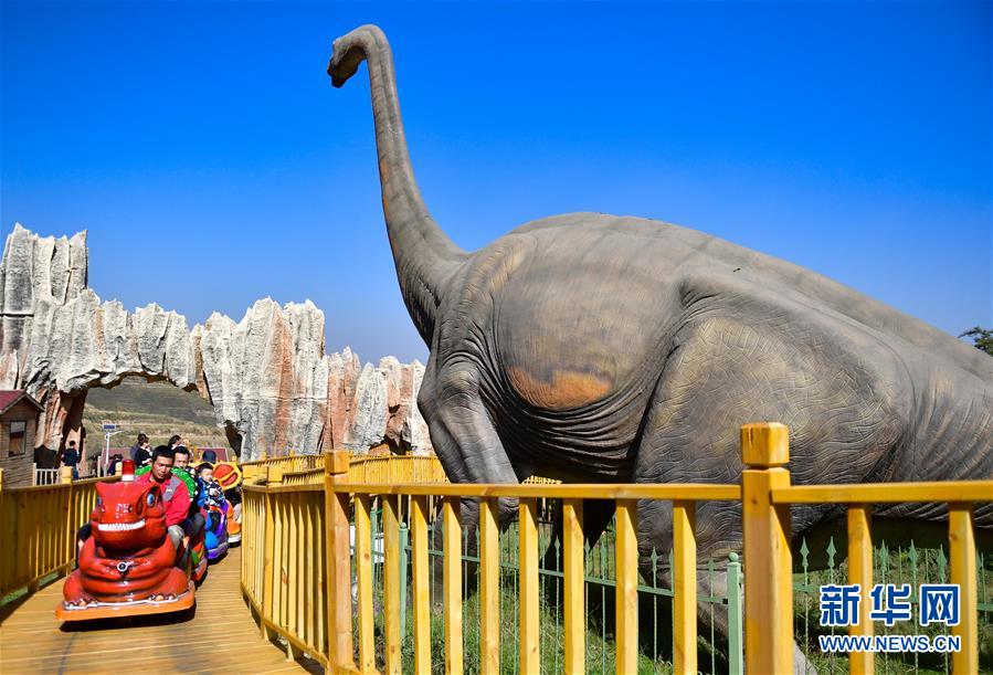 （全面建成小康社會“百城千縣萬村調(diào)研行”·圖文互動）（5）青?？柎澹骸肮夤鞔濉钡娜A麗轉(zhuǎn)身